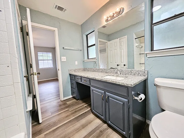 1124 Kathy Ln — Photo 18