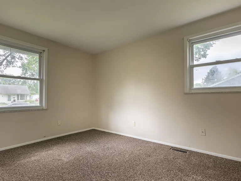 1924 Mohawk Dr — Photo 25