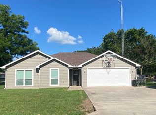 100 S Bois D Arc, Dodd City, TX 75438