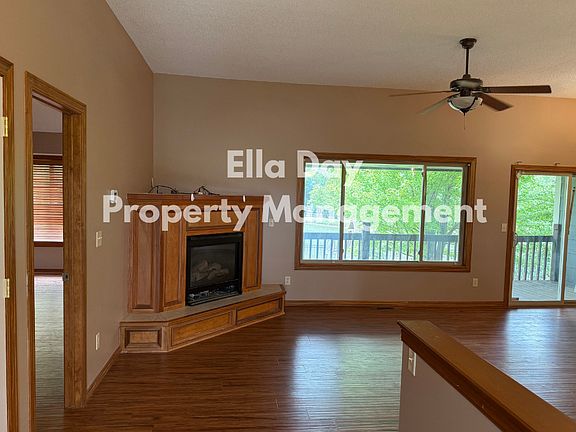 3rd image of 3025 N Triple Creek Dr
