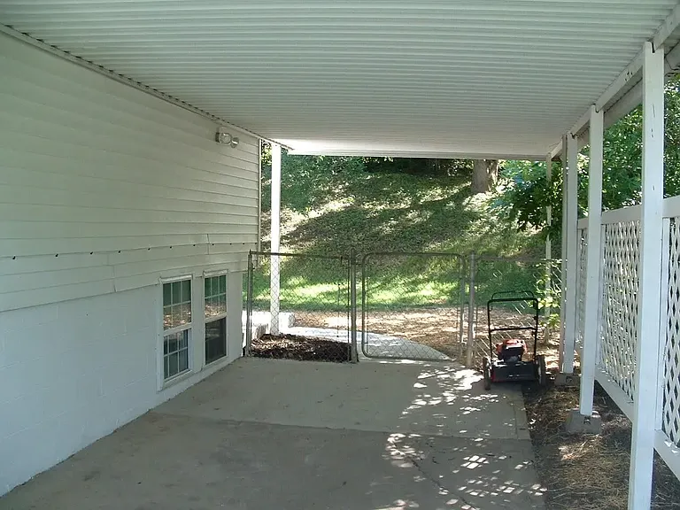 38 Westview Dr — Photo 17