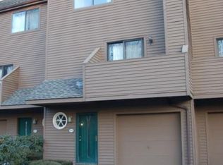 55 Cross St UNIT B3, Danbury, CT 06810