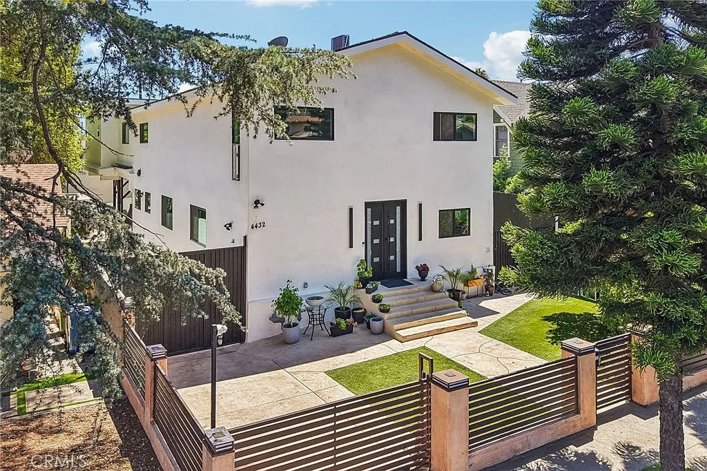 6 bed, 8.0 bath, 4423 sqft, $20,000 — Photo 4
