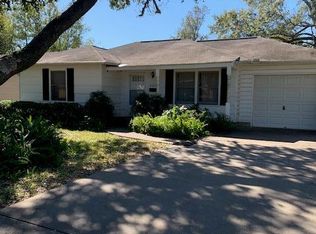 4535 Bellaire Ave, Groves, TX 77619