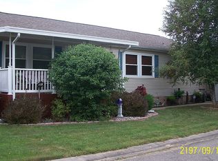 183 Apollo Cir, Flushing, MI 48433