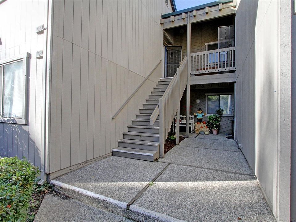 1st image of 674 Dorothy Way #44