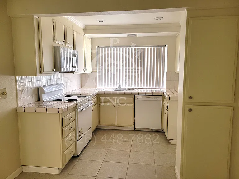 8348 Rush St — Photo 6