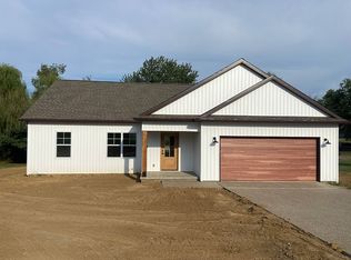 4300 Hilldale Dr, Newburgh, IN 47630