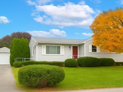 342 Mail Coach Rd, Portsmouth, RI, 02871