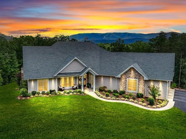 2920 Taylor Ln, Elliston, VA 24087