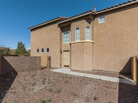 3rd image of 672 Marlberry Pl