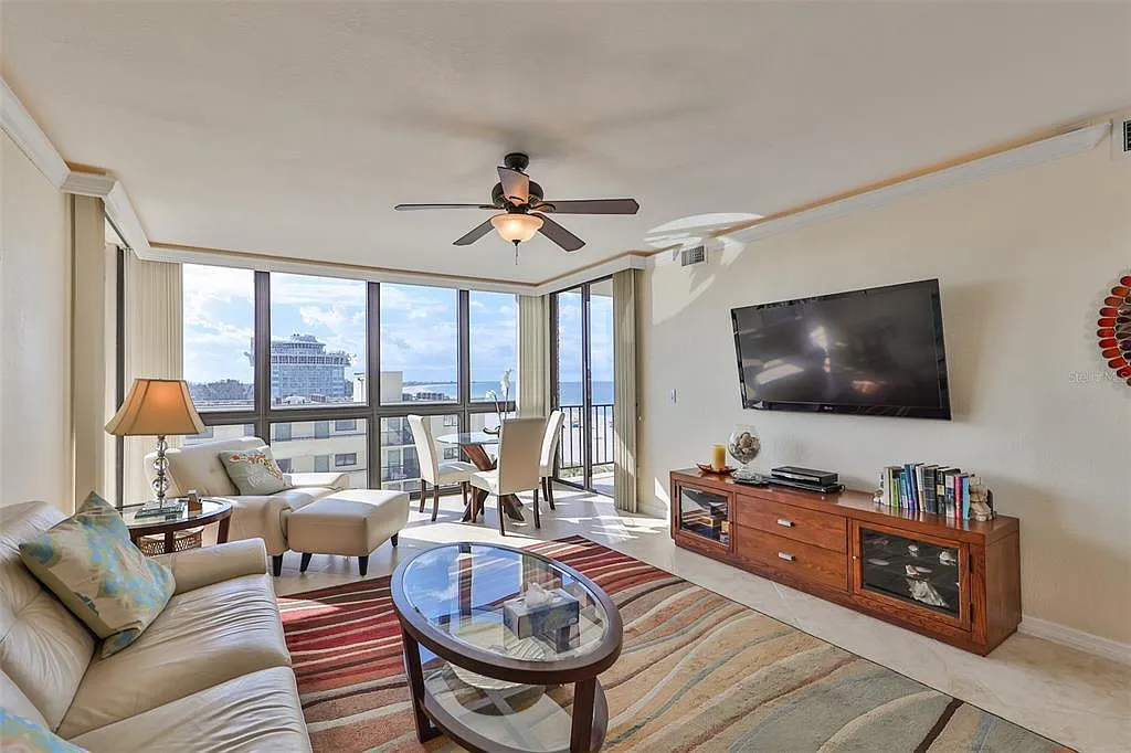1 bed, 1.0 bath, 800 sqft, $3,800 — Photo 4