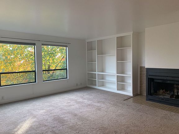 3rd image of 410 W Roy St Unit 202