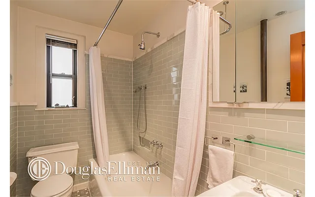 Sold by Douglas Elliman | media 21