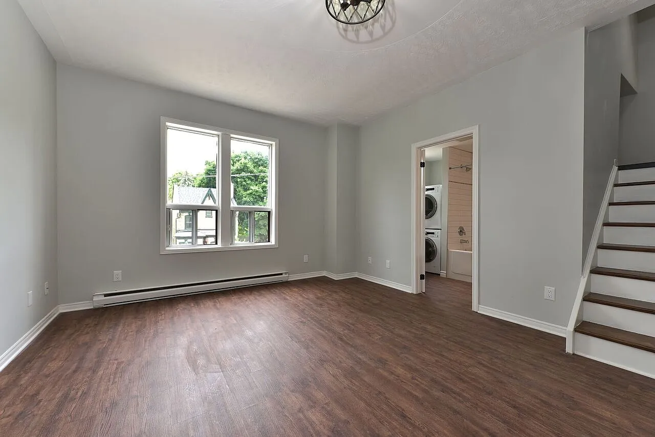 32 Cartwright Street — Photo 2