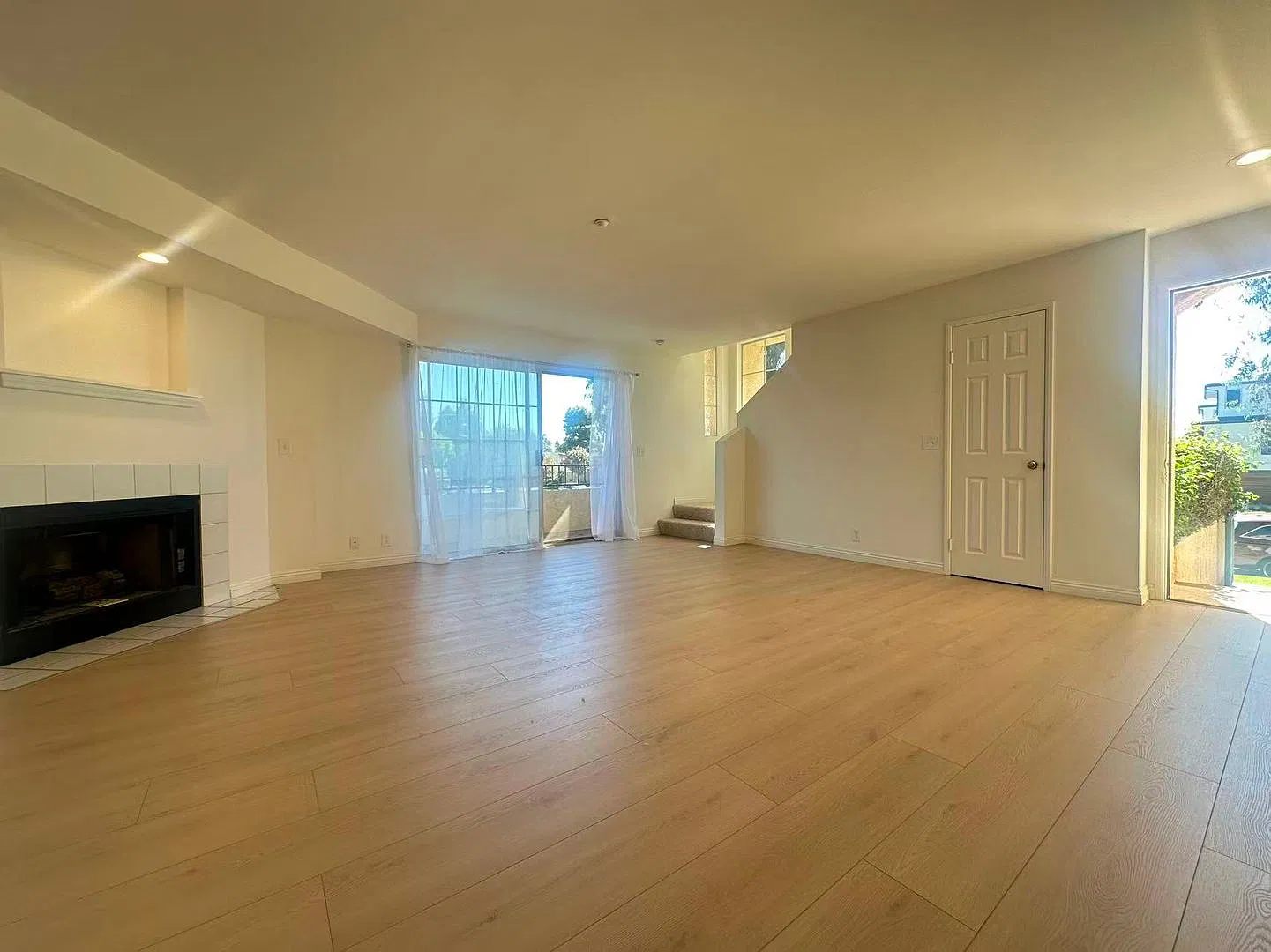 3 Bedroom home for leasing in Arcadia — Photo 2