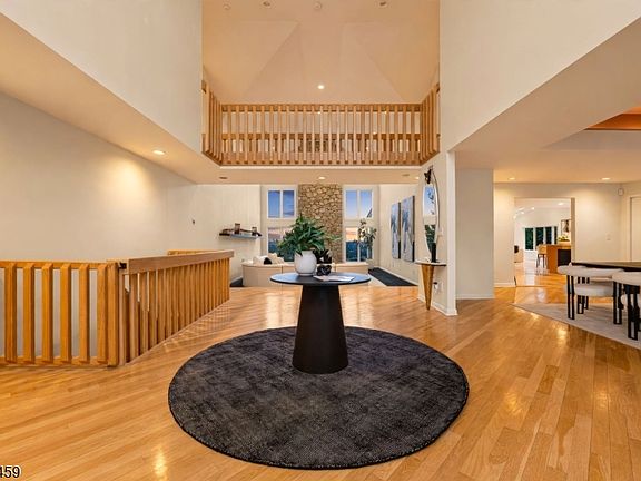 3rd image of 5 Jennie Ct