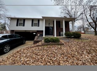 4420 Firelight Dr, Saint Louis, MO 63129