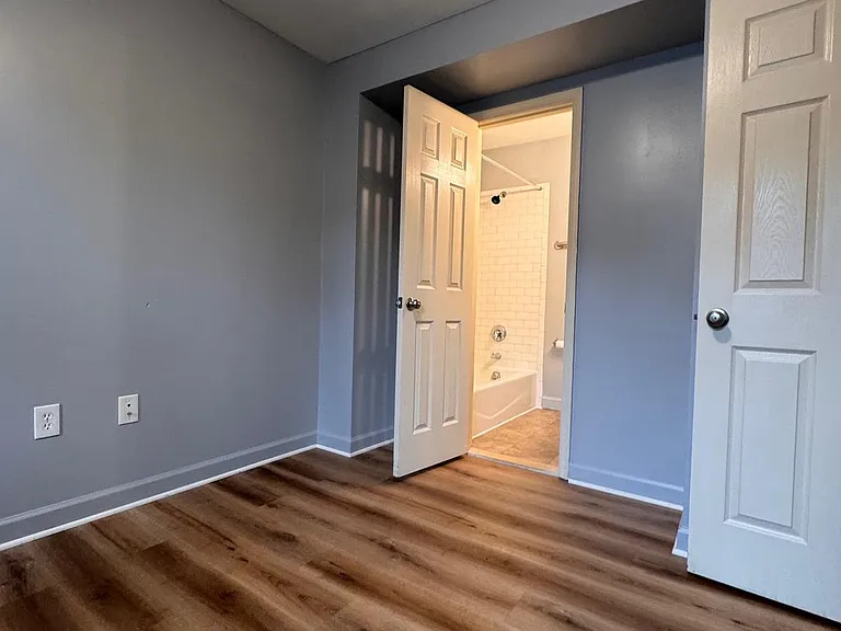 1716 W Virginia Ave NE #102 — Photo 8