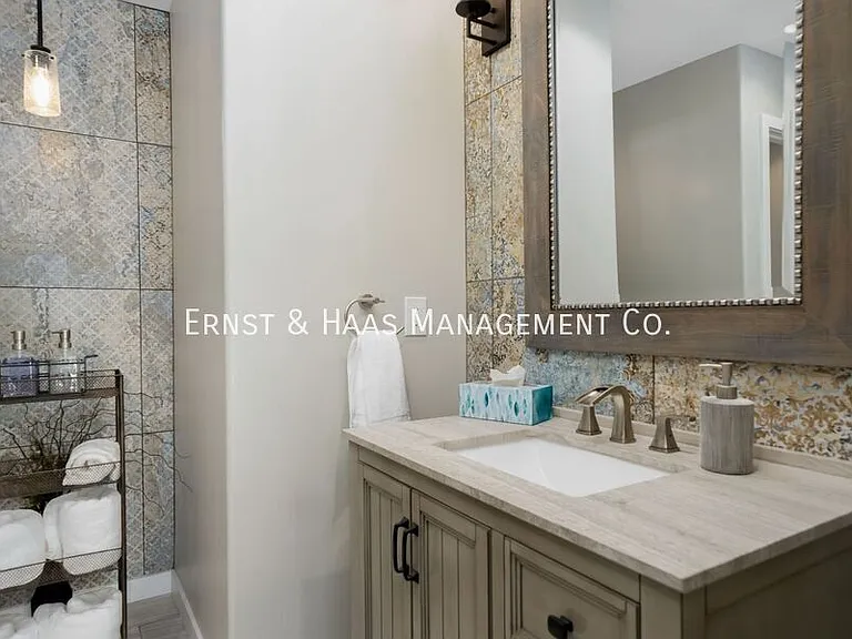 8780 Warwick Dr — Photo 29