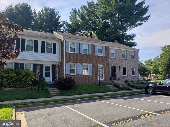 2nd image of 8 Chantilly Ct