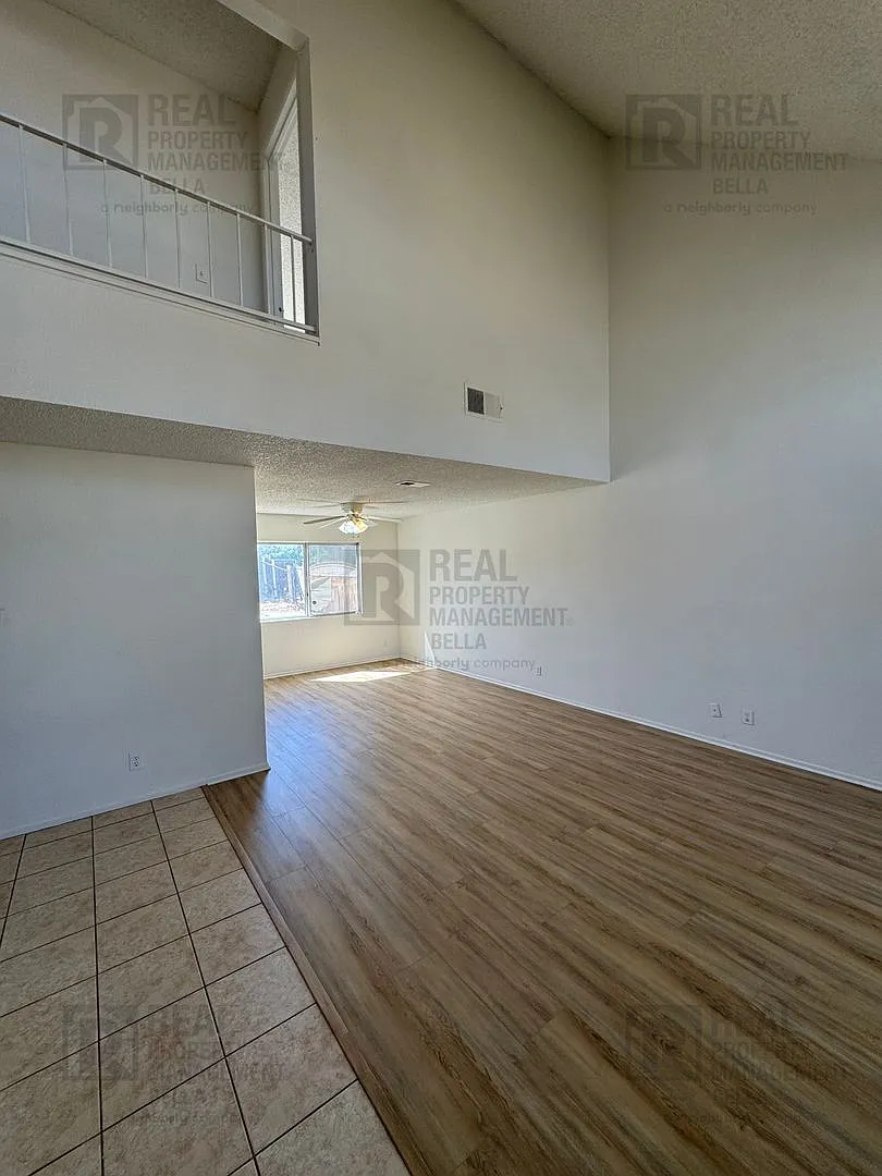 Spacious 3-Bedroom Home on a Corner Lot in Perris — Photo 2