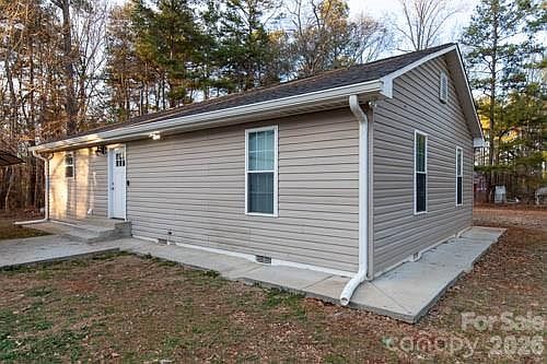 1st image of 138 Pacific Dr