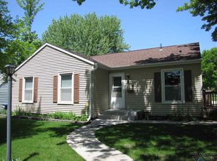 504 W Crawford St, Luverne, MN 56156