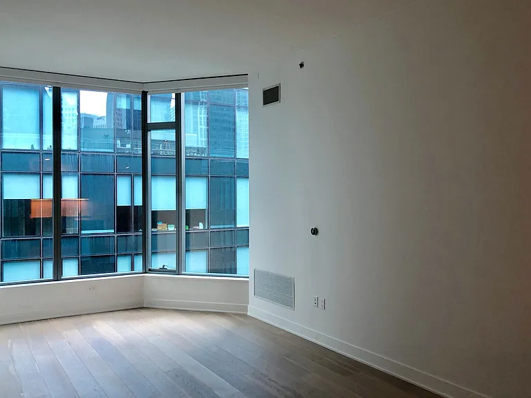 318 Main St #8 — Photo 25