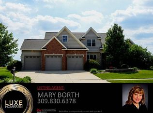 2611 Crooked Creek Rd, Bloomington, IL 61705