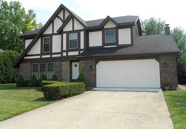 1st image of 3025 Russett Ln