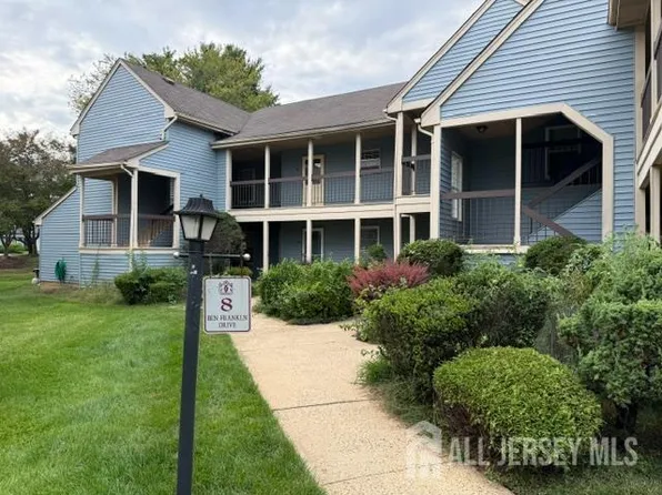 8 Benjamin Franklin Dr #G, Monroe Township, NJ 08831