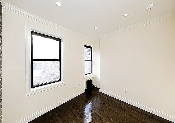 4th image of 338 E 55th St APT 3B
