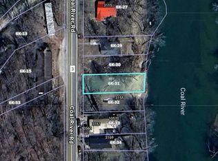 10576 Coal River Rd, Saint Albans, WV 25177