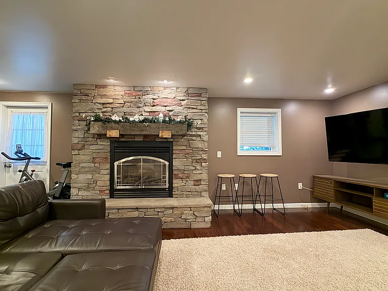 951 Daniel Dr — Photo 12