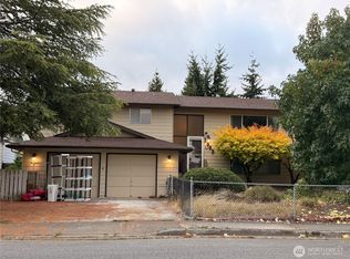 1303 S 276th Pl, Des Moines, WA 98198
