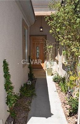 2nd image of 3275 Squire St