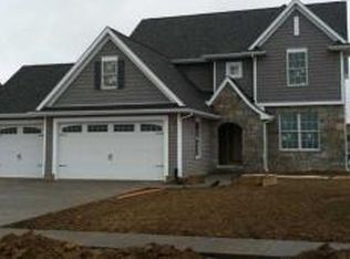 6680 Prairie Grass Ln, Bettendorf, IA 52722