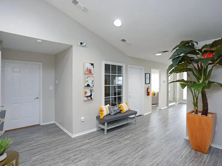 Leasing Office