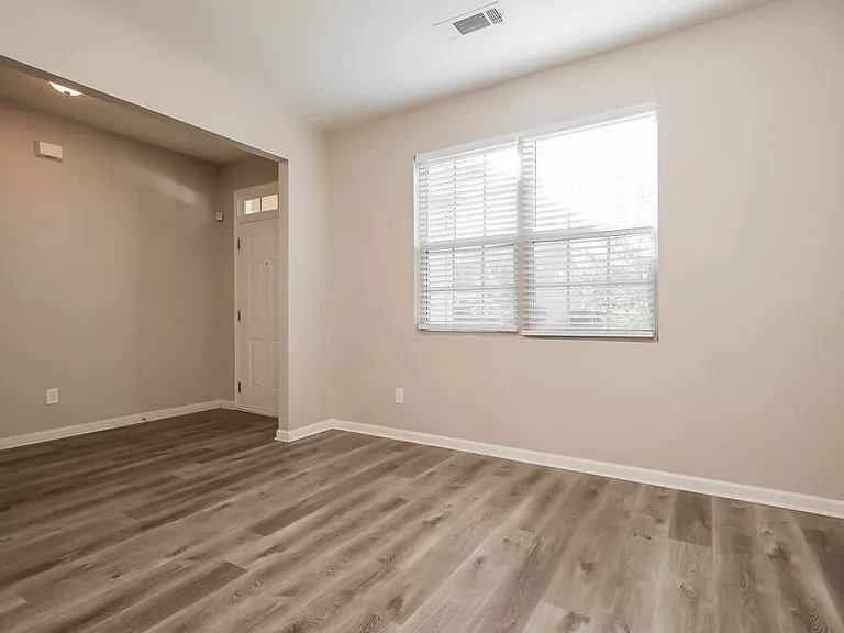 207 Shaker Hollow Dr — Photo 6