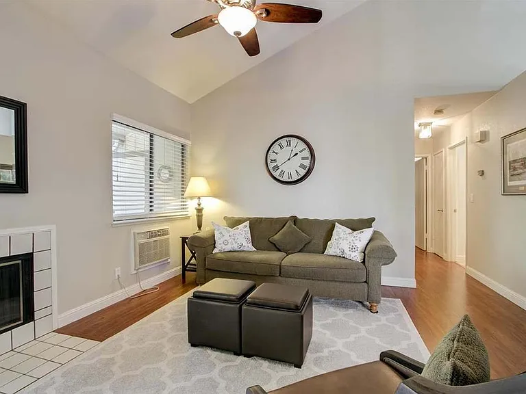 1412 Alma Way — Photo 4