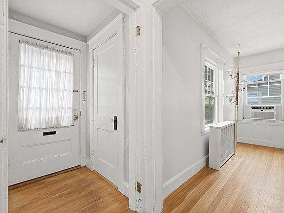 5th image of 41 Eustis St