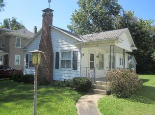 118 E Adams Ave, Watseka, IL 60970