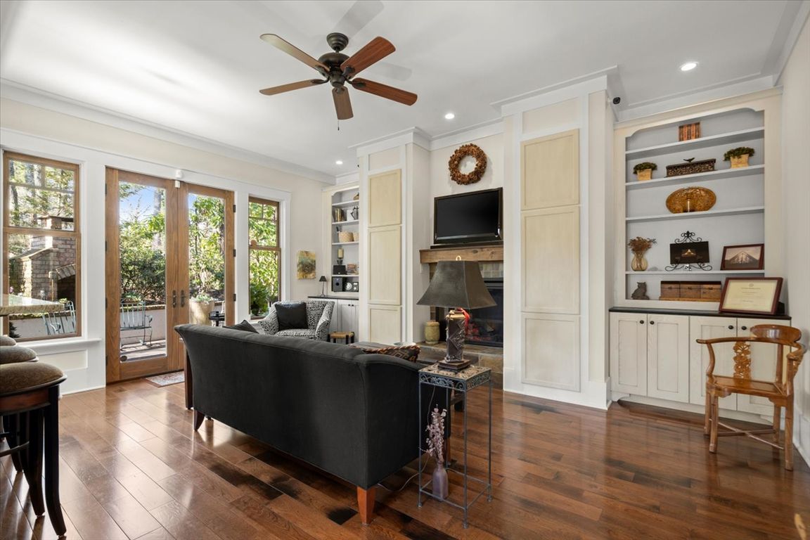 next background image