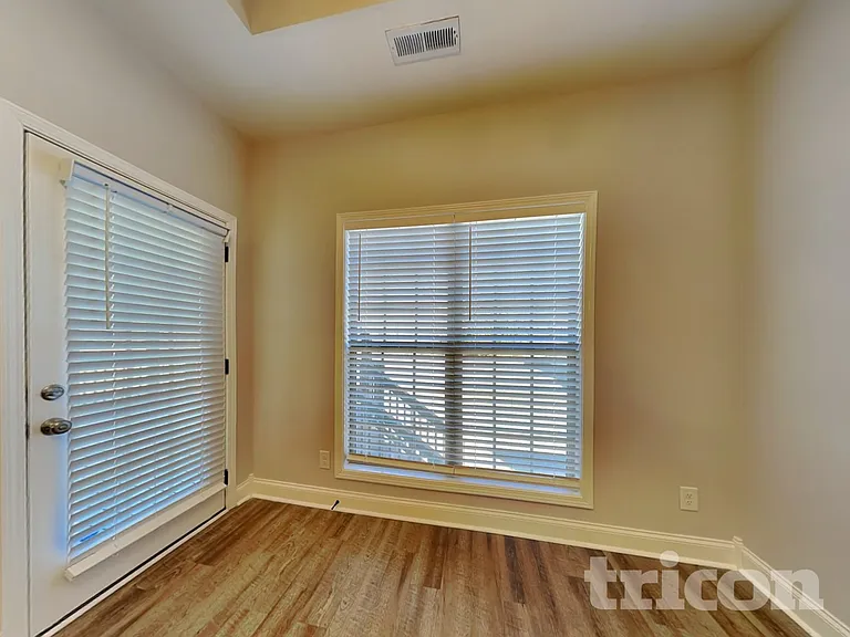 364 Preakness Cir — Photo 4