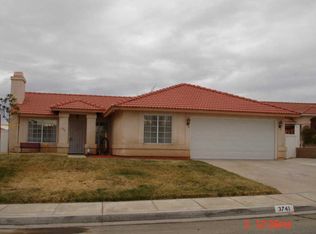 3741 Lyons Dr, Rosamond, CA 93560