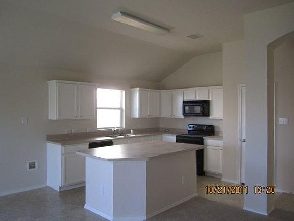 3rd image of 5617 Calf Creek Dr