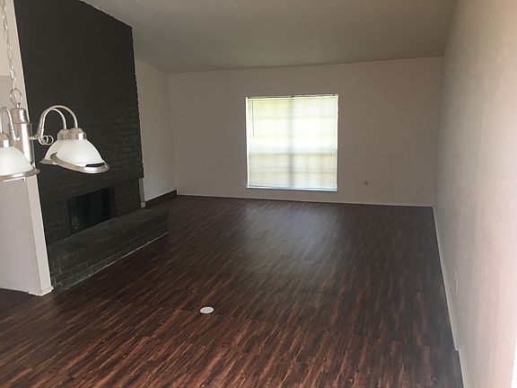 4th image of 14034 Lourdes Dr