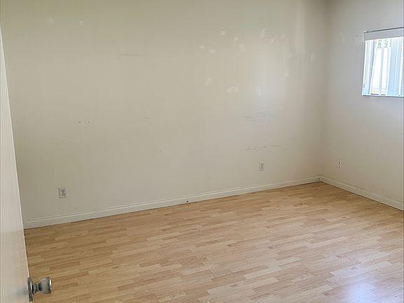 5th image of 1037 10th St APT 204
