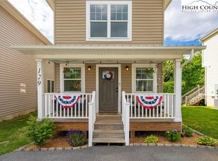 129 Stratford Ln, Boone, NC 28607